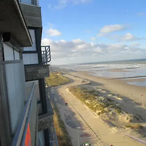 studio-on-the-beach-with-sea-view.ostend-hotel.net/